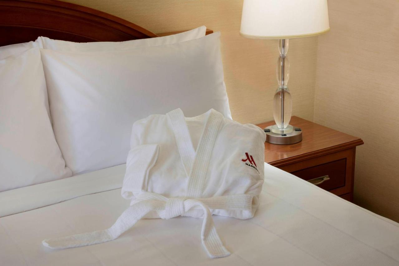 Toronto Airport Marriott Hotel Eksteriør bilde
