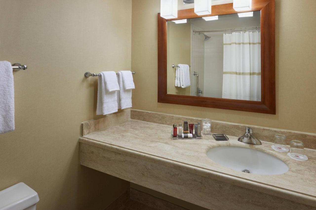 Toronto Airport Marriott Hotel Eksteriør bilde